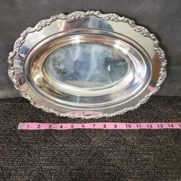 Vintage Wm. A. Rogers Silver-Plated Oval Serving Platter With Floral Edge Design - Picture 1 of 4